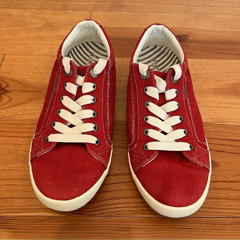 Taos Sneakers Womens 9 Red Canvas Lace Up Moc Star Walking Shoes Comfort Casual - Picture 3 of 15